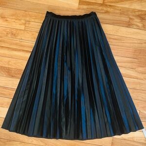 Black A-Line Pleated Skirt size S